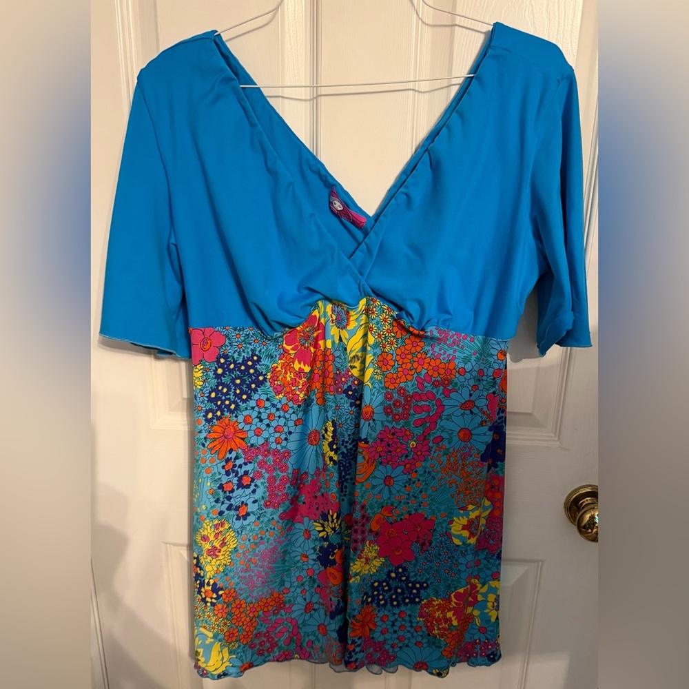 Women’s Twirly Girl Blue with Floral V-Neck Tunic Top, 1X